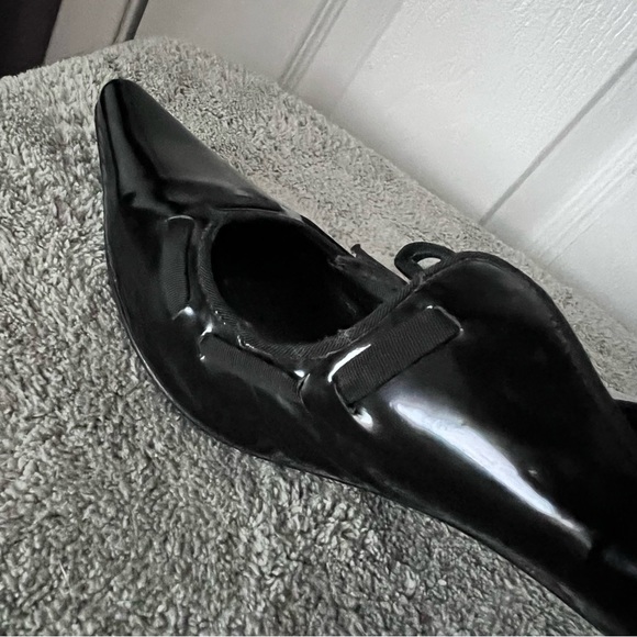 Salvatore Ferragamo Leather Bardwill Bow Mary Jane Pumps 7 - Picture 4 of 11